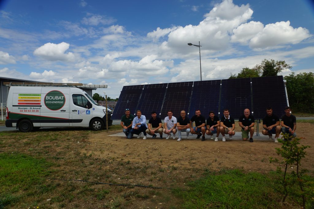 Partenariat entre Boubat éco Énergie et Falco Solar pour développer des solutions solaires innovantes et performantes.